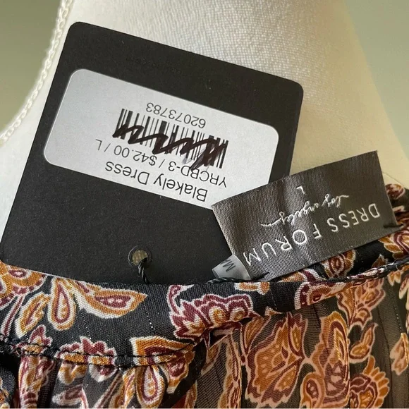 Dress Forum Blakely Dress - Picture 3 of 6